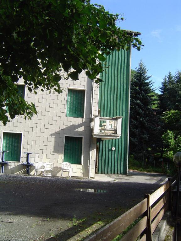 Appartements Les Pins Cierp Bagian luar foto