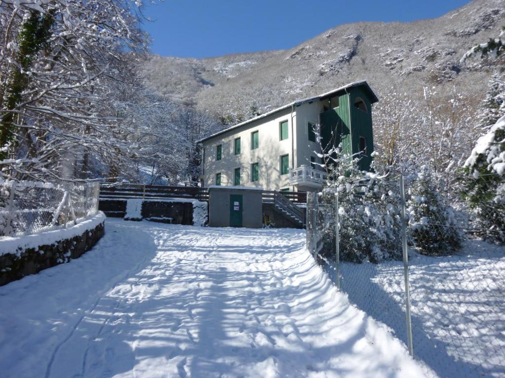 Appartements Les Pins Cierp Bagian luar foto